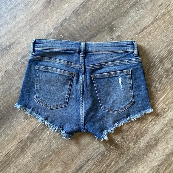 DENIM SHORTS (SIZE 2) - Picture 4 of 4